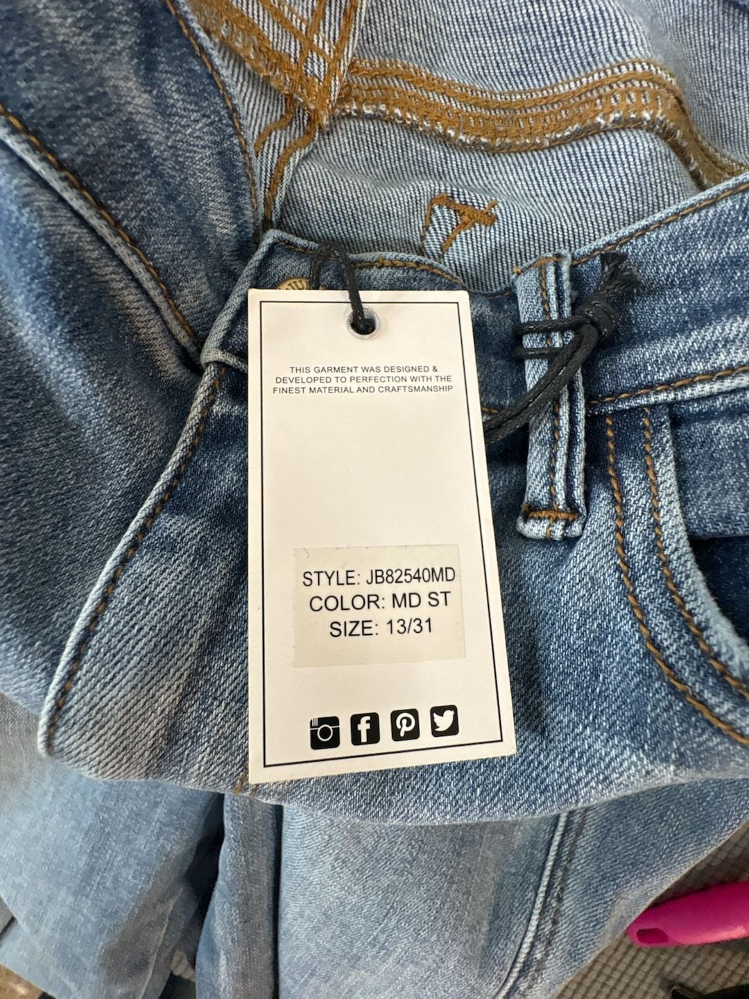 Judy Blue Mid-Rise Dad Jean Style Jb82540md — image 6 of 6